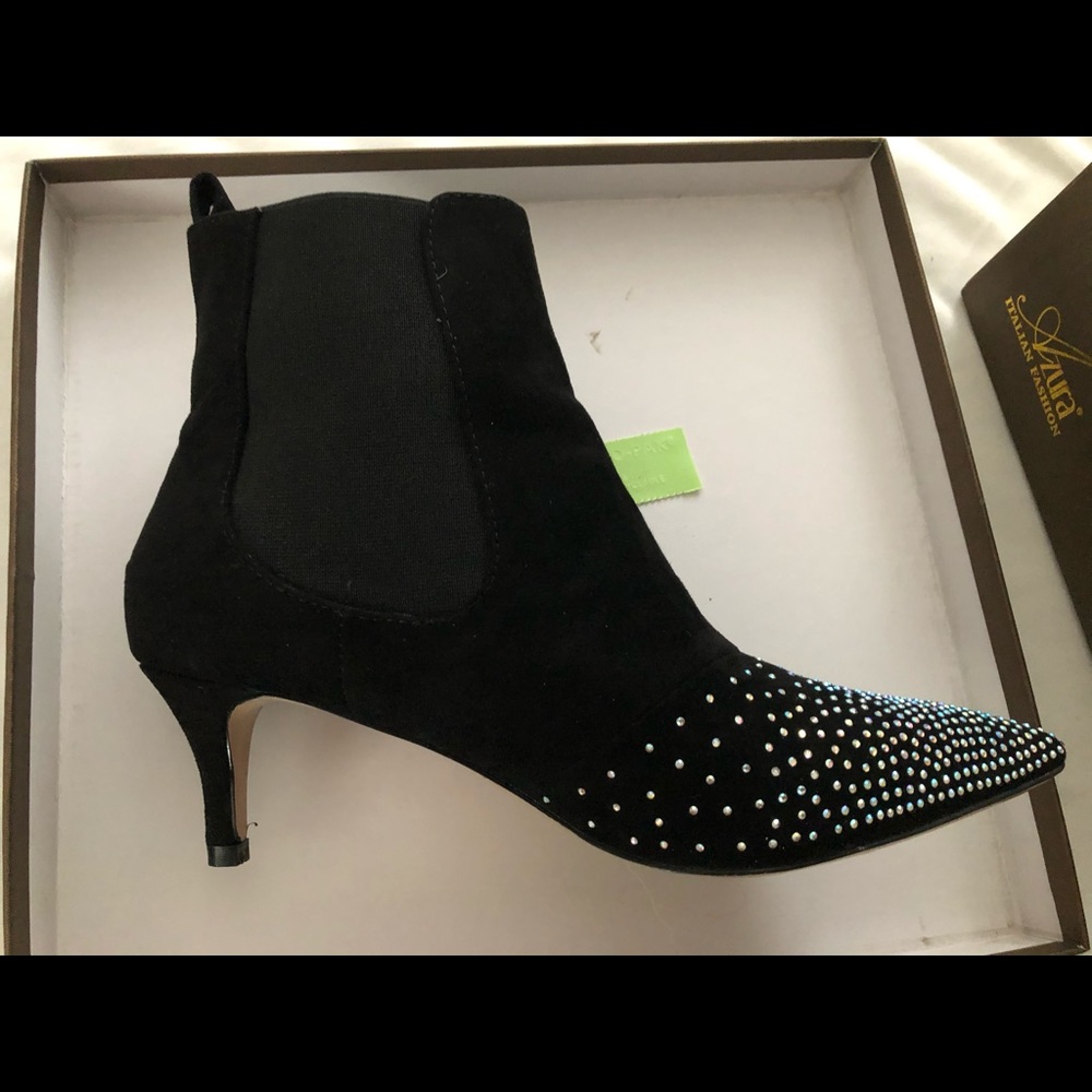 Booties - Picture 4 of 8